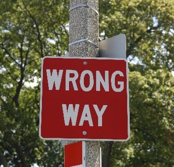 wrong way sign higher res